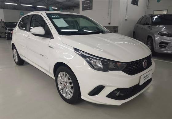 FIAT ARGO 1.8 E.TORQ FLEX PRECISION AT6 FIAT ARGO 1.8 E.TORQ FLEX PRECISION AT6